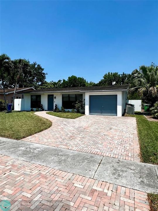 Recently Sold: $480,000 (2 beds, 2 baths, 1238 Square Feet)