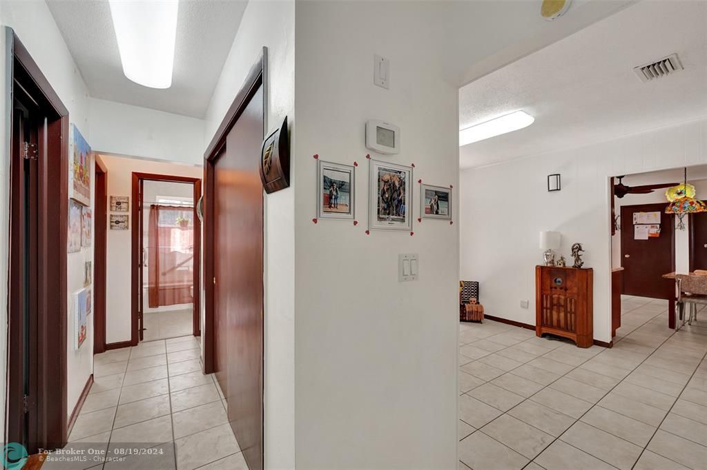 En Venta: $700,000 (3 camas, 2 baños, 1815 Pies cuadrados)