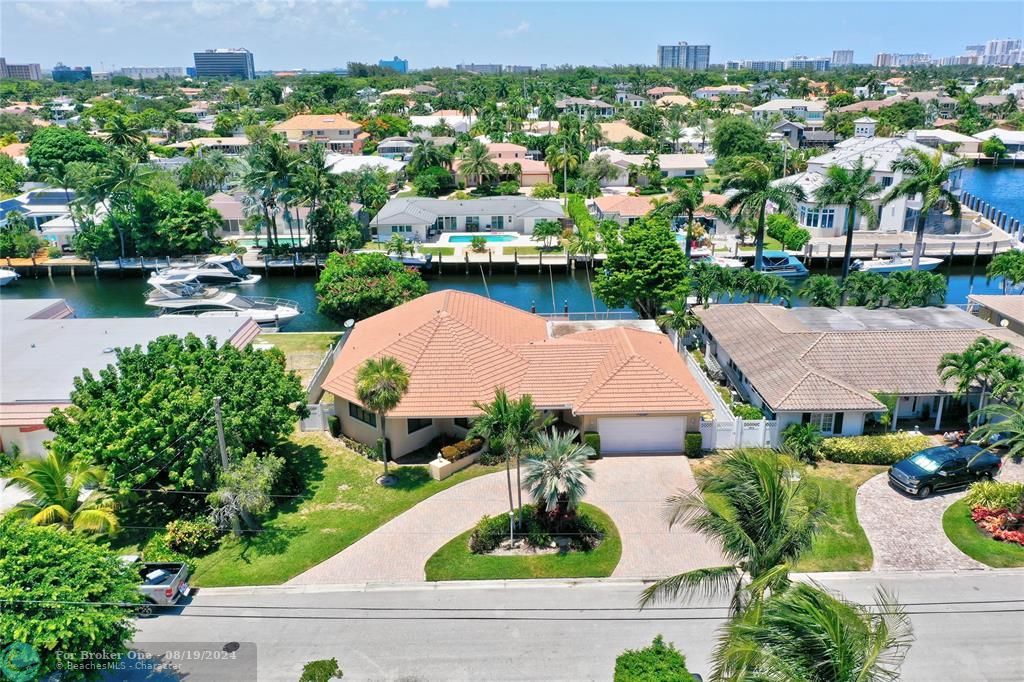 For Sale: $2,075,000 (3 beds, 3 baths, 2847 Square Feet)