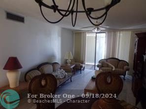 For Rent: $1,600 (2 beds, 2 baths, 1010 Square Feet)