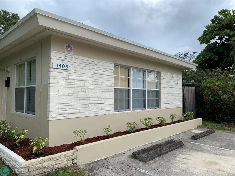 Recently Sold: $1,500 (1 beds, 1 baths, 680 Square Feet)