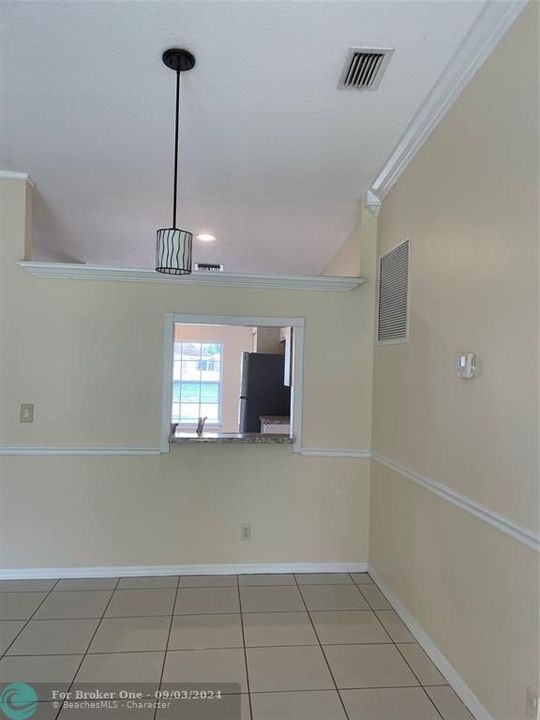 For Rent: $2,900 (3 beds, 2 baths, 1641 Square Feet)