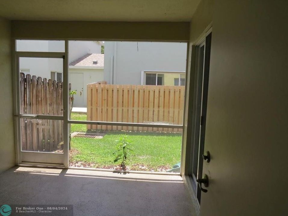 For Rent: $3,000 (3 beds, 2 baths, 1636 Square Feet)