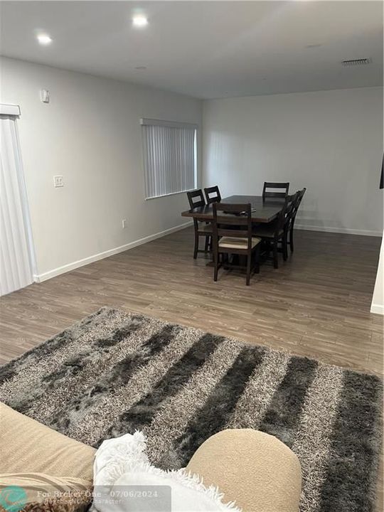 For Rent: $3,250 (3 beds, 2 baths, 1727 Square Feet)