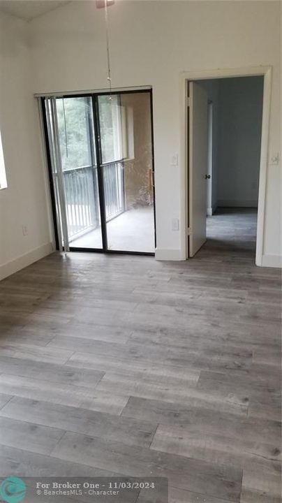 For Rent: $2,100 (2 beds, 2 baths, 927 Square Feet)