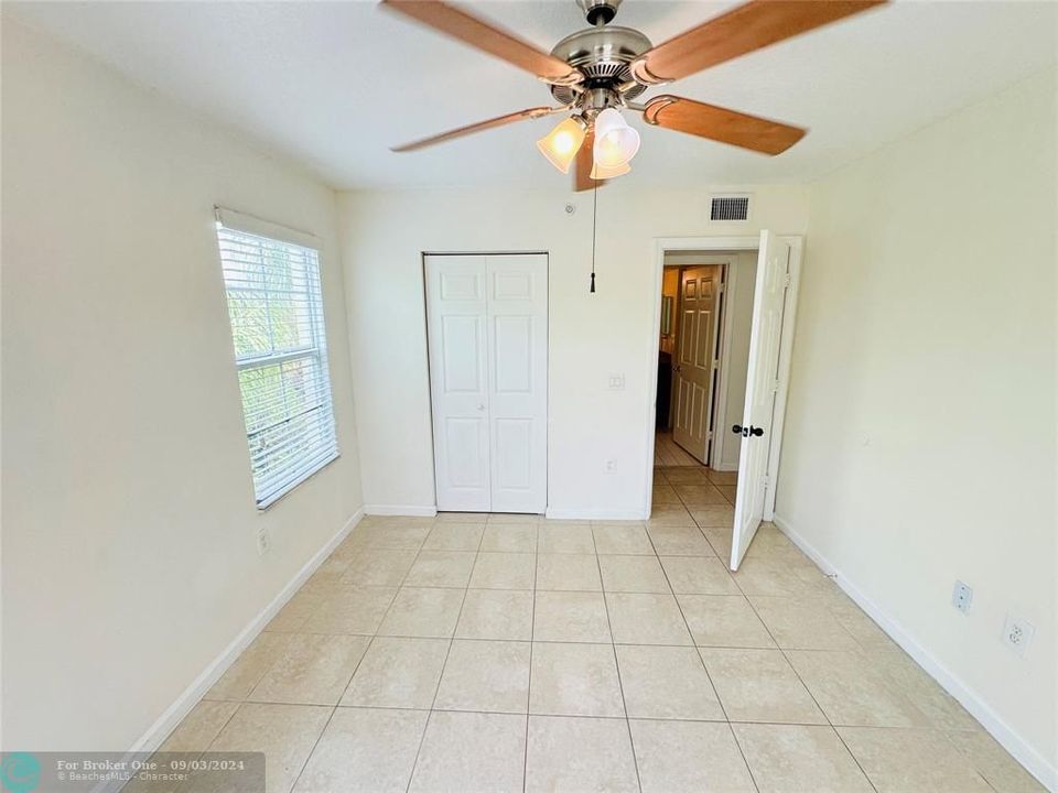 For Rent: $2,250 (3 beds, 2 baths, 1300 Square Feet)