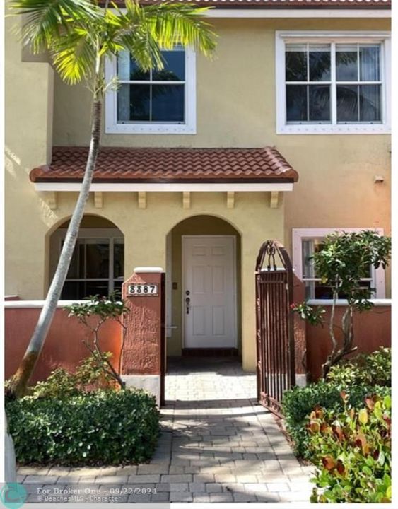 For Rent: $2,275 (2 beds, 2 baths, 1151 Square Feet)