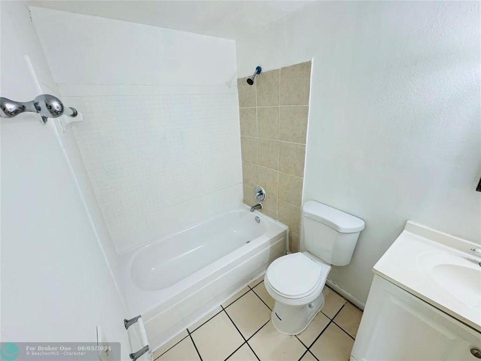 出租: $1,650 (2 贝兹, 2 浴室, 1100 平方英尺)