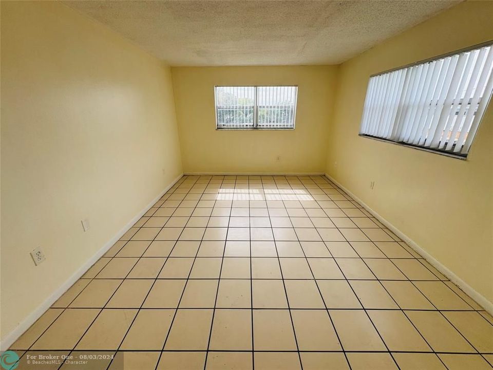 For Rent: $1,650 (2 beds, 2 baths, 1100 Square Feet)