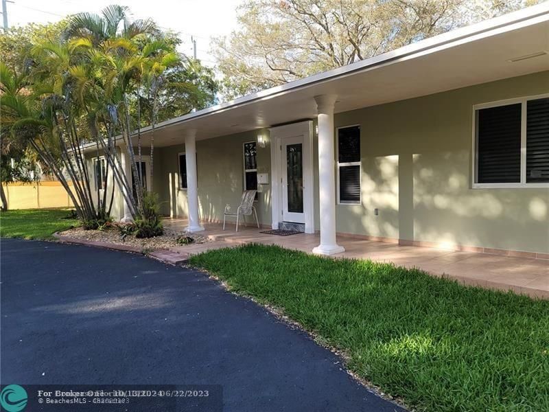 Recently Rented: $3,950 (4 beds, 3 baths, 2000 Square Feet)