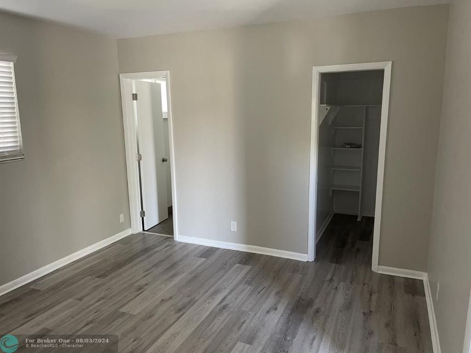 For Rent: $2,499 (2 beds, 2 baths, 4615 Square Feet)