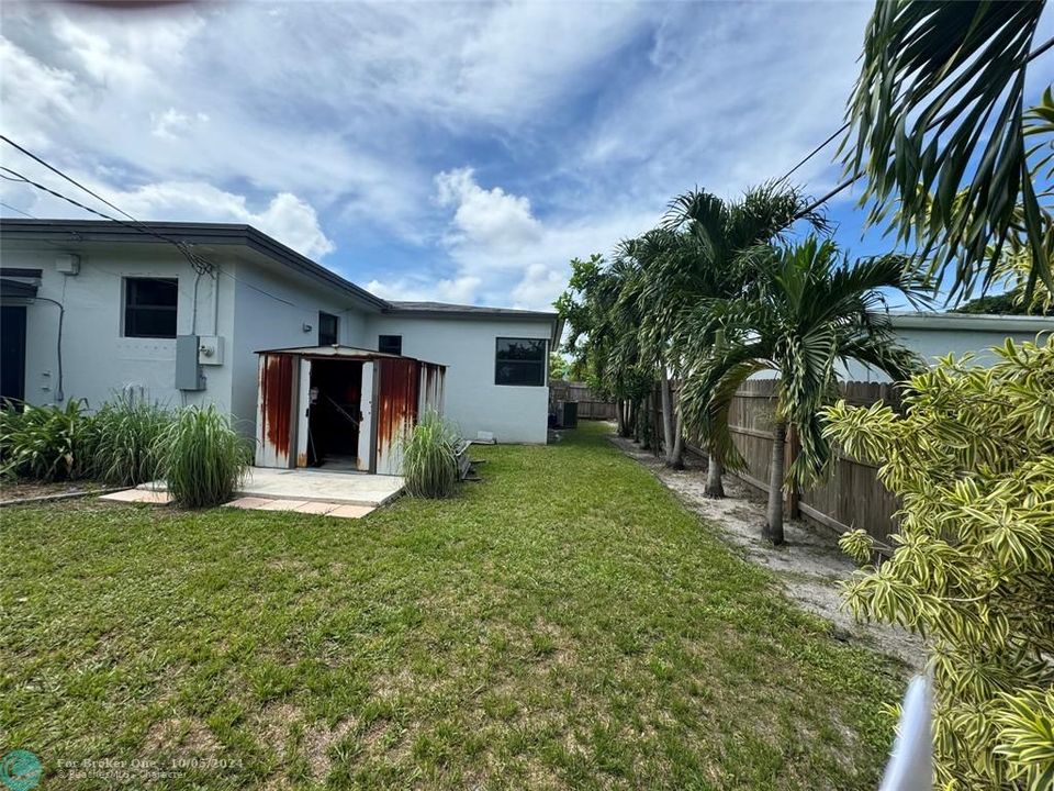 Recently Sold: $550,000 (3 beds, 2 baths, 1728 Square Feet)