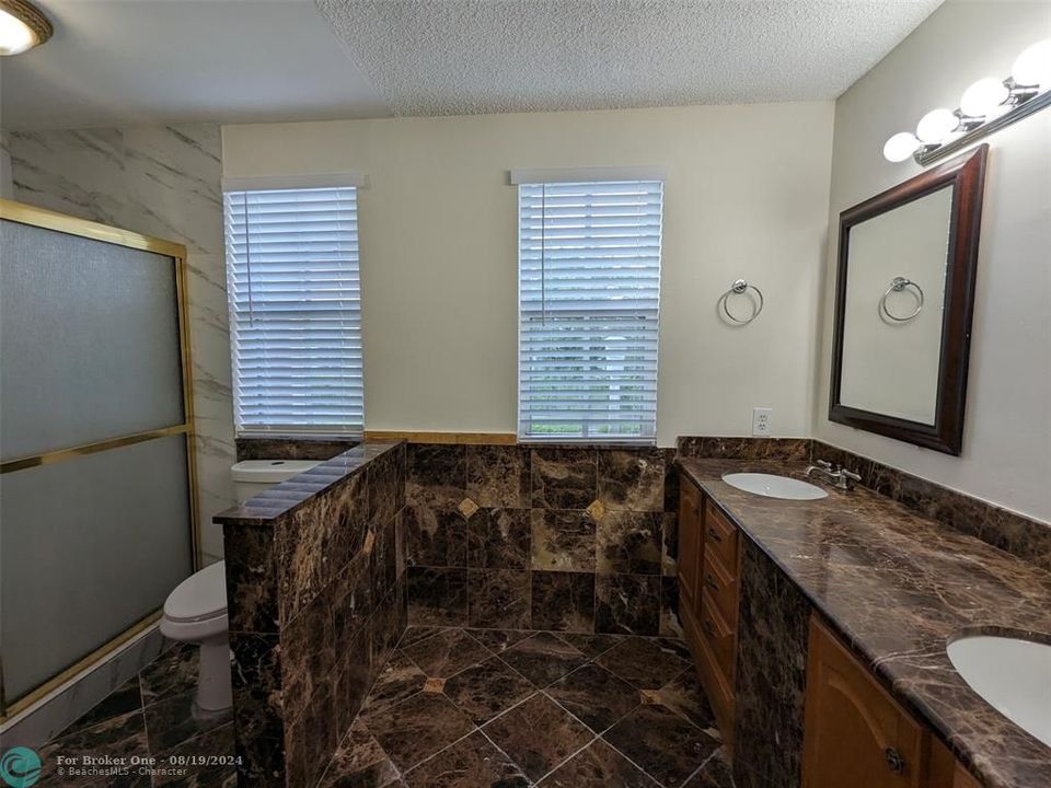 For Sale: $530,900 (3 beds, 2 baths, 1844 Square Feet)