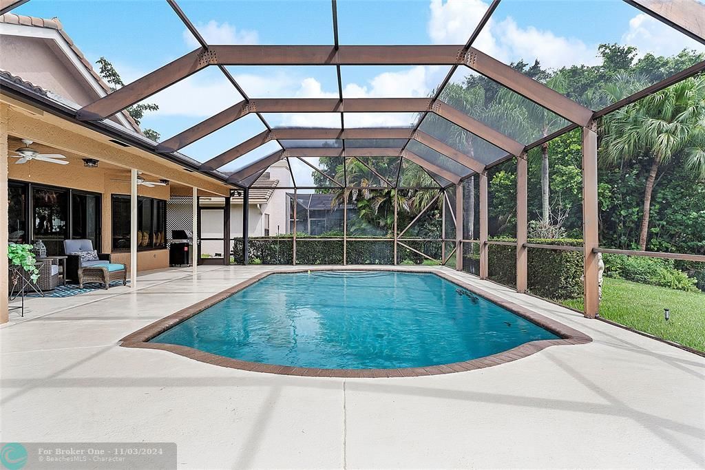 Recently Sold: $1,000,000 (4 beds, 3 baths, 2856 Square Feet)