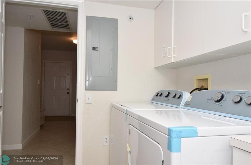 For Rent: $4,950 (2 beds, 2 baths, 1724 Square Feet)