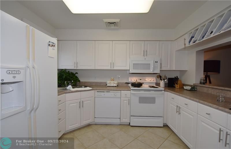 For Rent: $4,950 (2 beds, 2 baths, 1724 Square Feet)