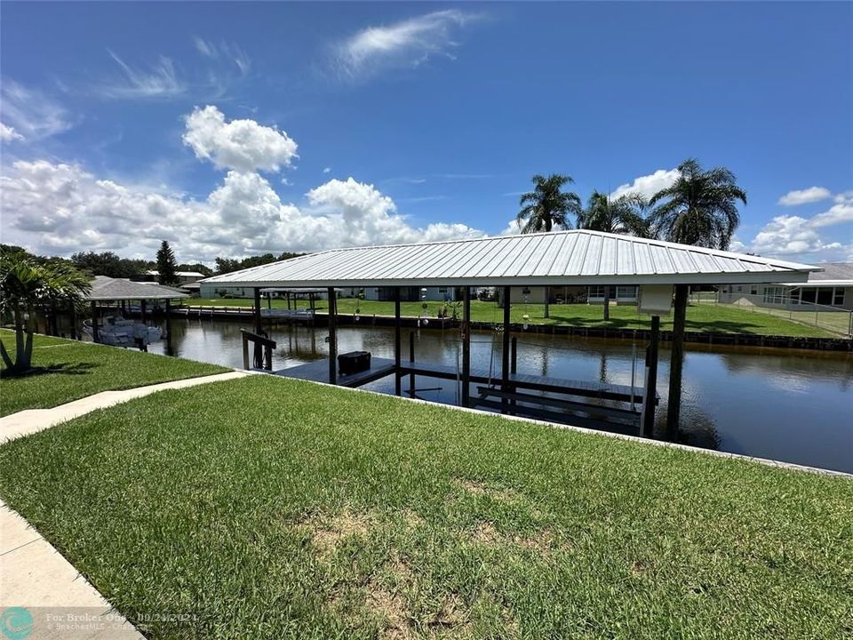 For Sale: $559,000 (3 beds, 2 baths, 1870 Square Feet)