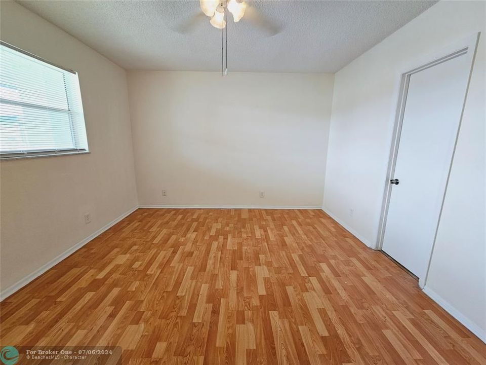 For Rent: $1,650 (1 beds, 1 baths, 750 Square Feet)