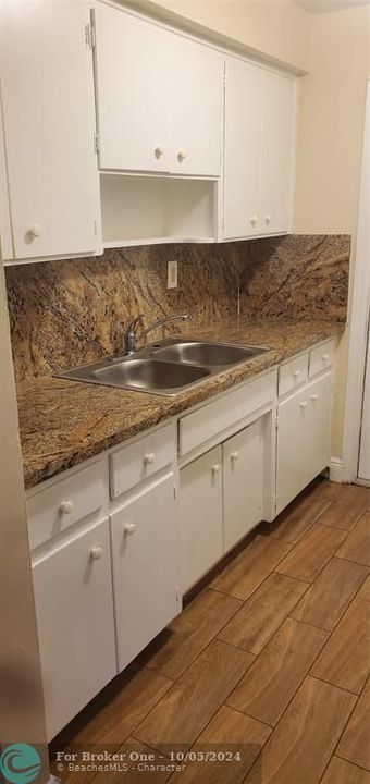 Active With Contract: $1,675 (1 beds, 1 baths, 600 Square Feet)