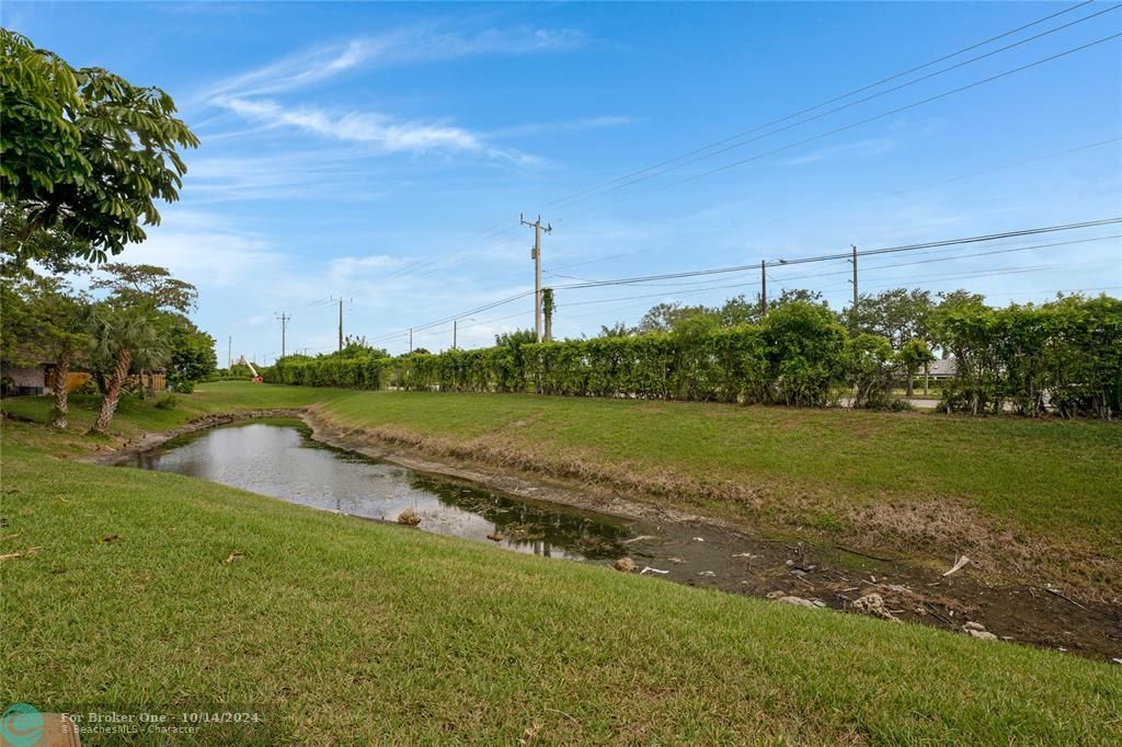 For Sale: $375,000 (2 beds, 2 baths, 1284 Square Feet)