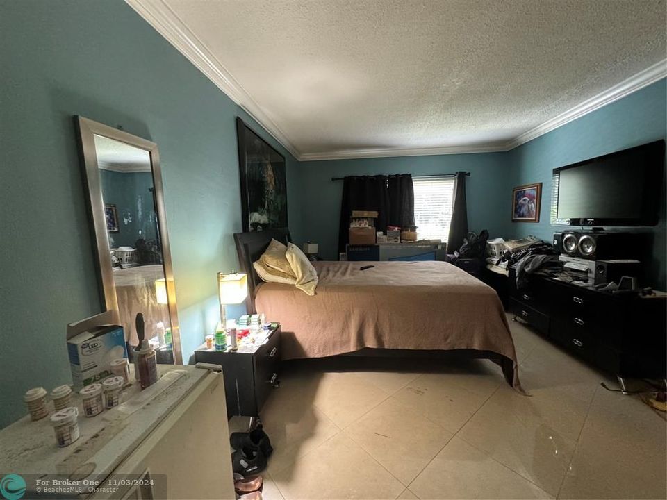 For Sale: $149,900 (1 beds, 1 baths, 675 Square Feet)