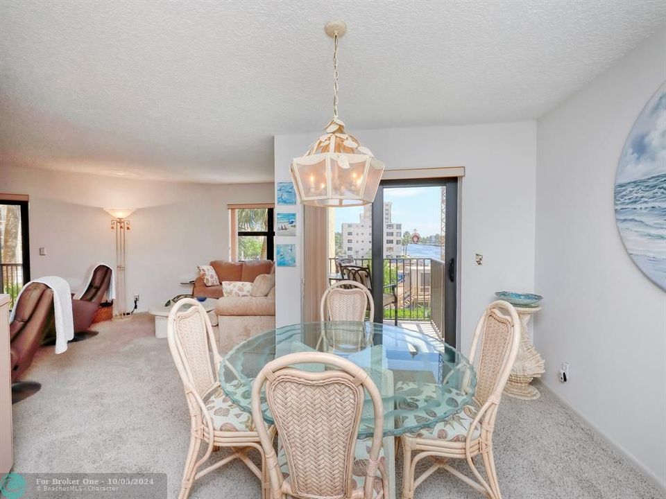 For Sale: $559,000 (2 beds, 2 baths, 1480 Square Feet)