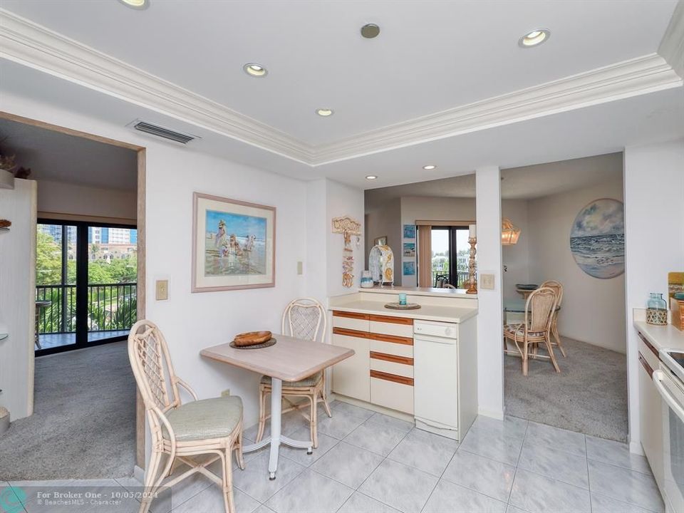 For Sale: $559,000 (2 beds, 2 baths, 1480 Square Feet)