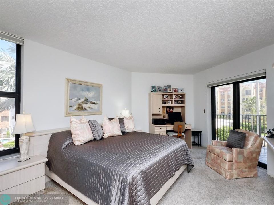 For Sale: $559,000 (2 beds, 2 baths, 1480 Square Feet)