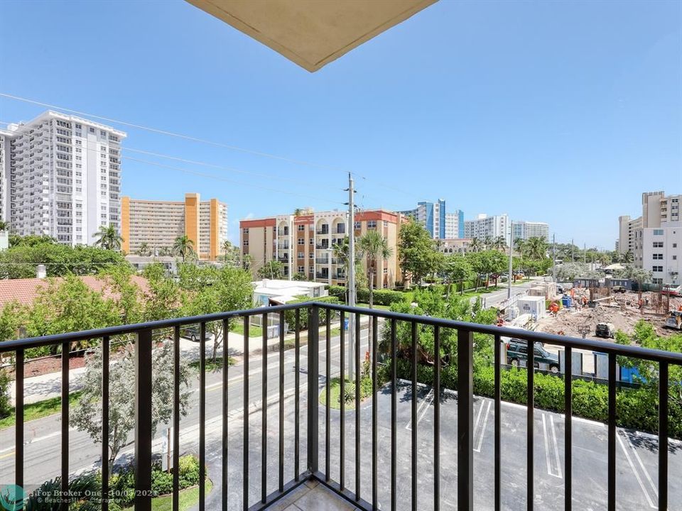 For Sale: $559,000 (2 beds, 2 baths, 1480 Square Feet)