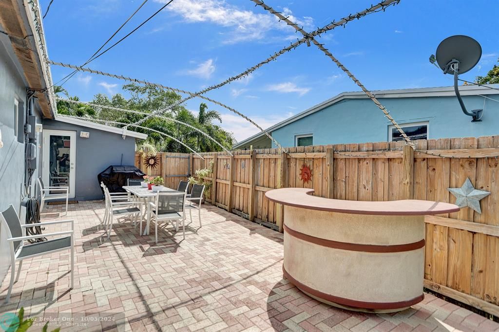 Recently Sold: $450,000 (3 beds, 2 baths, 1248 Square Feet)