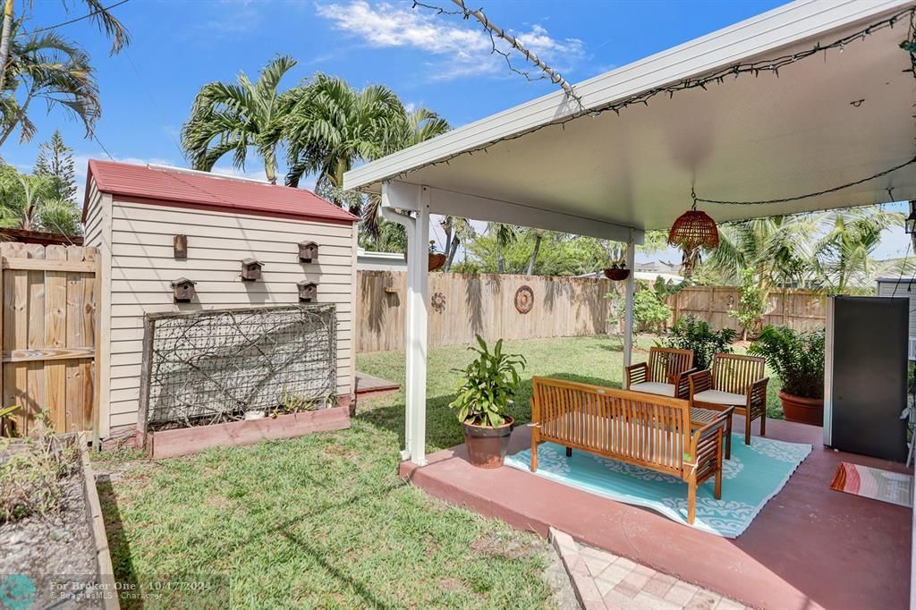 Recently Sold: $450,000 (3 beds, 2 baths, 1248 Square Feet)