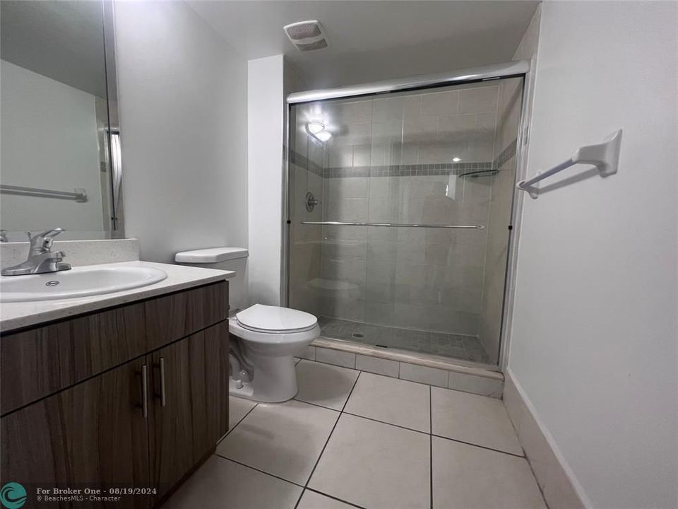 For Rent: $2,557 (2 beds, 2 baths, 1017 Square Feet)