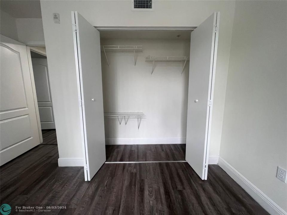 For Rent: $2,557 (2 beds, 2 baths, 1017 Square Feet)