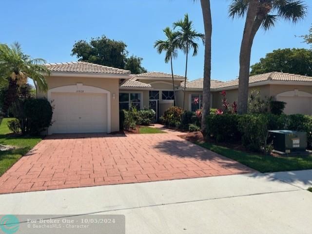 Recently Sold: $300,000 (3 beds, 2 baths, 1436 Square Feet)