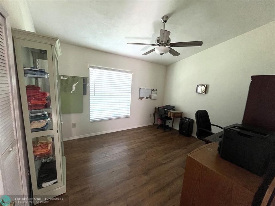 For Sale: $389,900 (3 beds, 2 baths, 2091 Square Feet)