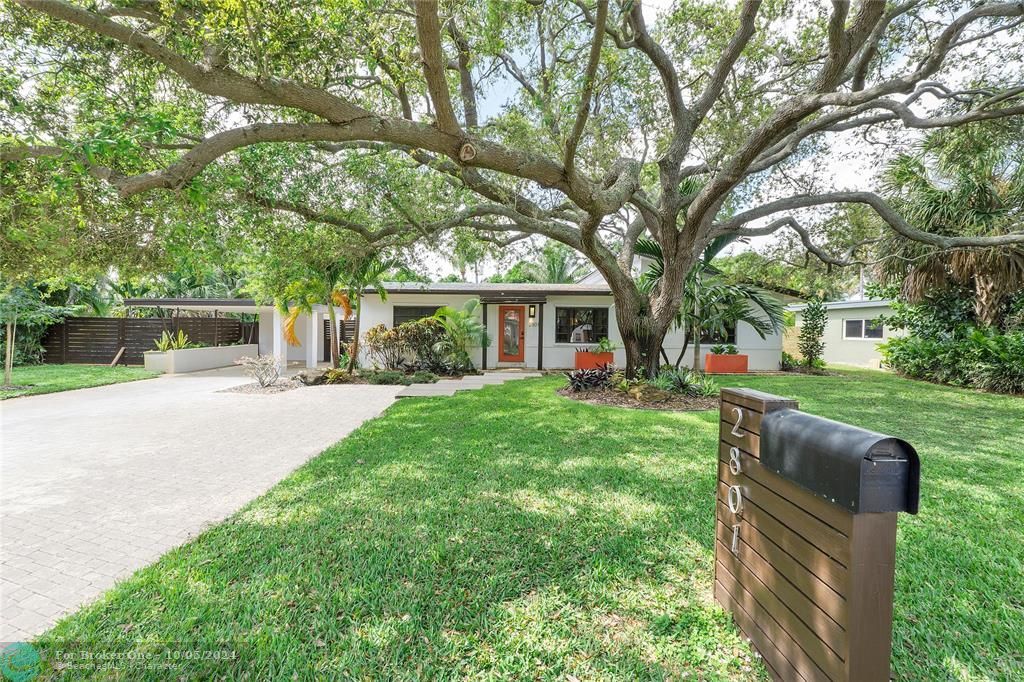 For Sale: $1,079,000 (3 beds, 2 baths, 1684 Square Feet)