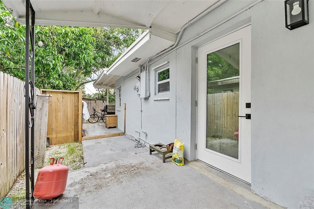 Recently Sold: $500,000 (3 beds, 2 baths, 1075 Square Feet)