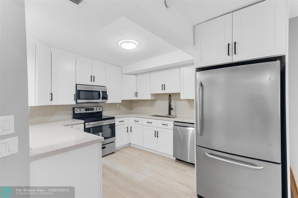 Active With Contract: $479,000 (4 beds, 2 baths, 1584 Square Feet)