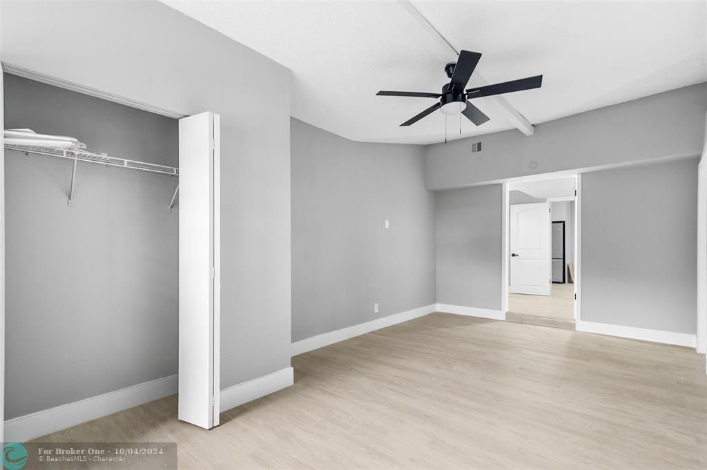 Active With Contract: $479,000 (4 beds, 2 baths, 1584 Square Feet)