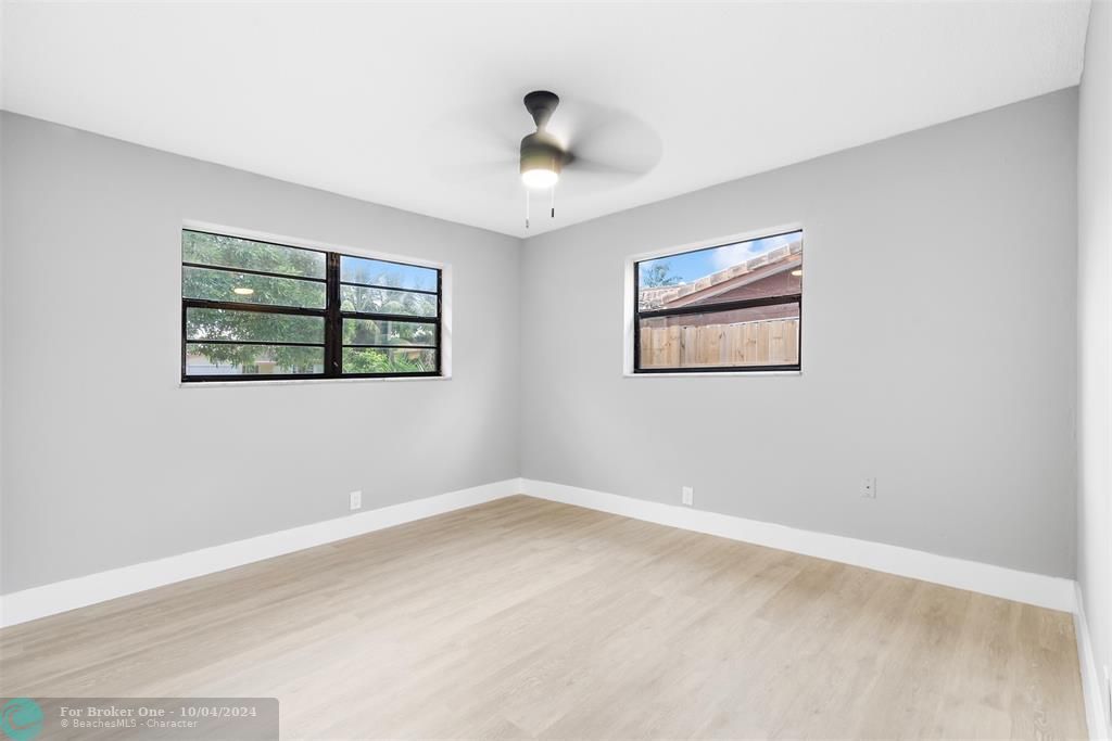 Active With Contract: $479,000 (4 beds, 2 baths, 1584 Square Feet)