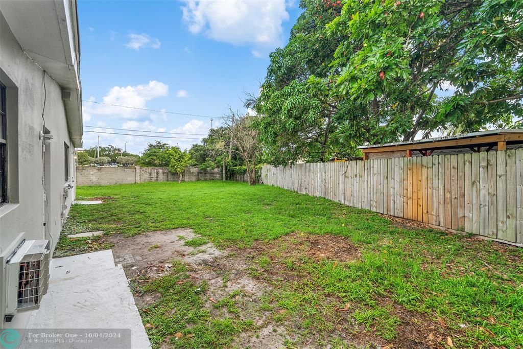 Active With Contract: $479,000 (4 beds, 2 baths, 1584 Square Feet)