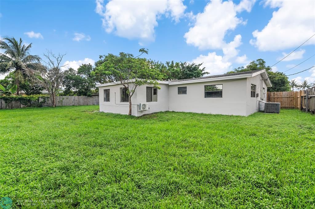 Active With Contract: $479,000 (4 beds, 2 baths, 1584 Square Feet)