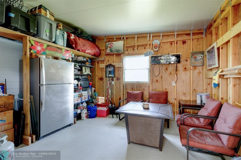 For Sale: $209,900 (2 beds, 2 baths, 1262 Square Feet)