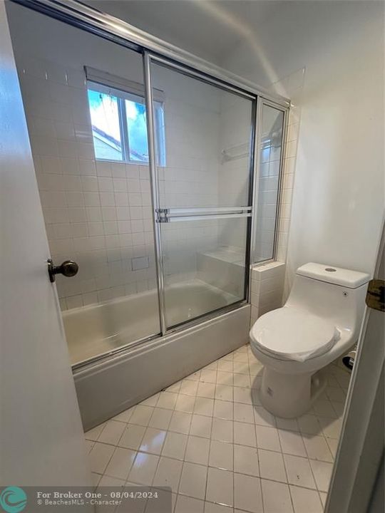 For Rent: $3,800 (3 beds, 2 baths, 1663 Square Feet)