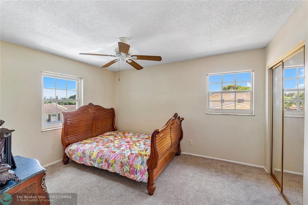 For Sale: $269,900 (3 beds, 1 baths, 1400 Square Feet)