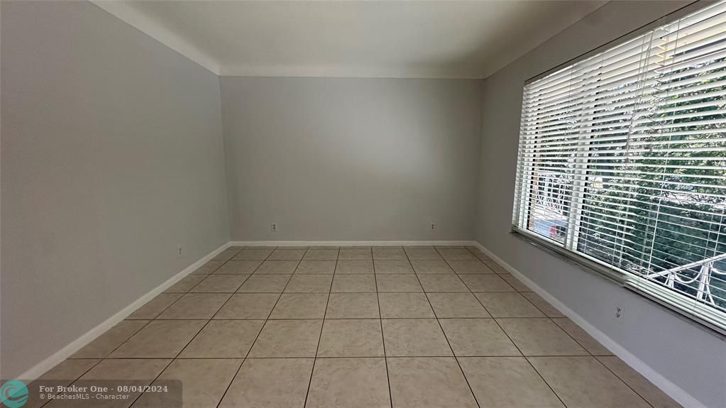 For Rent: $2,400 (2 beds, 2 baths, 1150 Square Feet)