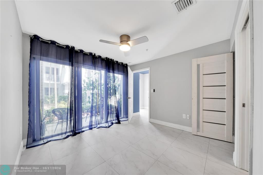 Active With Contract: $4,200 (3 beds, 3 baths, 2294 Square Feet)