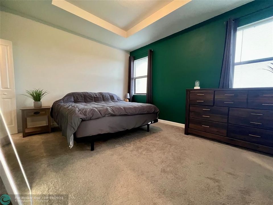 For Sale: $440,000 (3 beds, 2 baths, 1260 Square Feet)