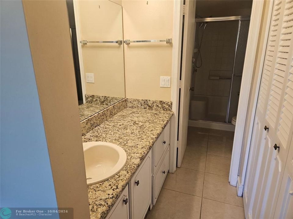 Recently Rented: $1,750 (1 beds, 1 baths, 800 Square Feet)