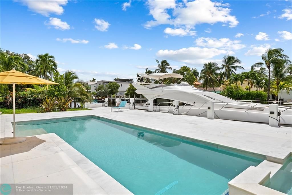 For Sale: $9,795,000 (8 beds, 8 baths, 6845 Square Feet)